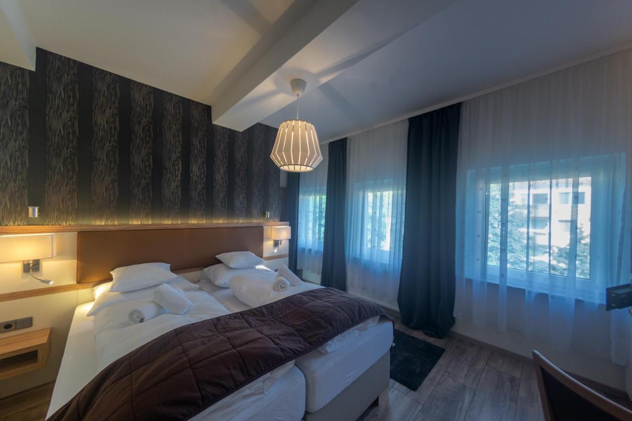 Hotel Klosterturm ฮิลเดสไฮม์ ภายนอก รูปภาพ