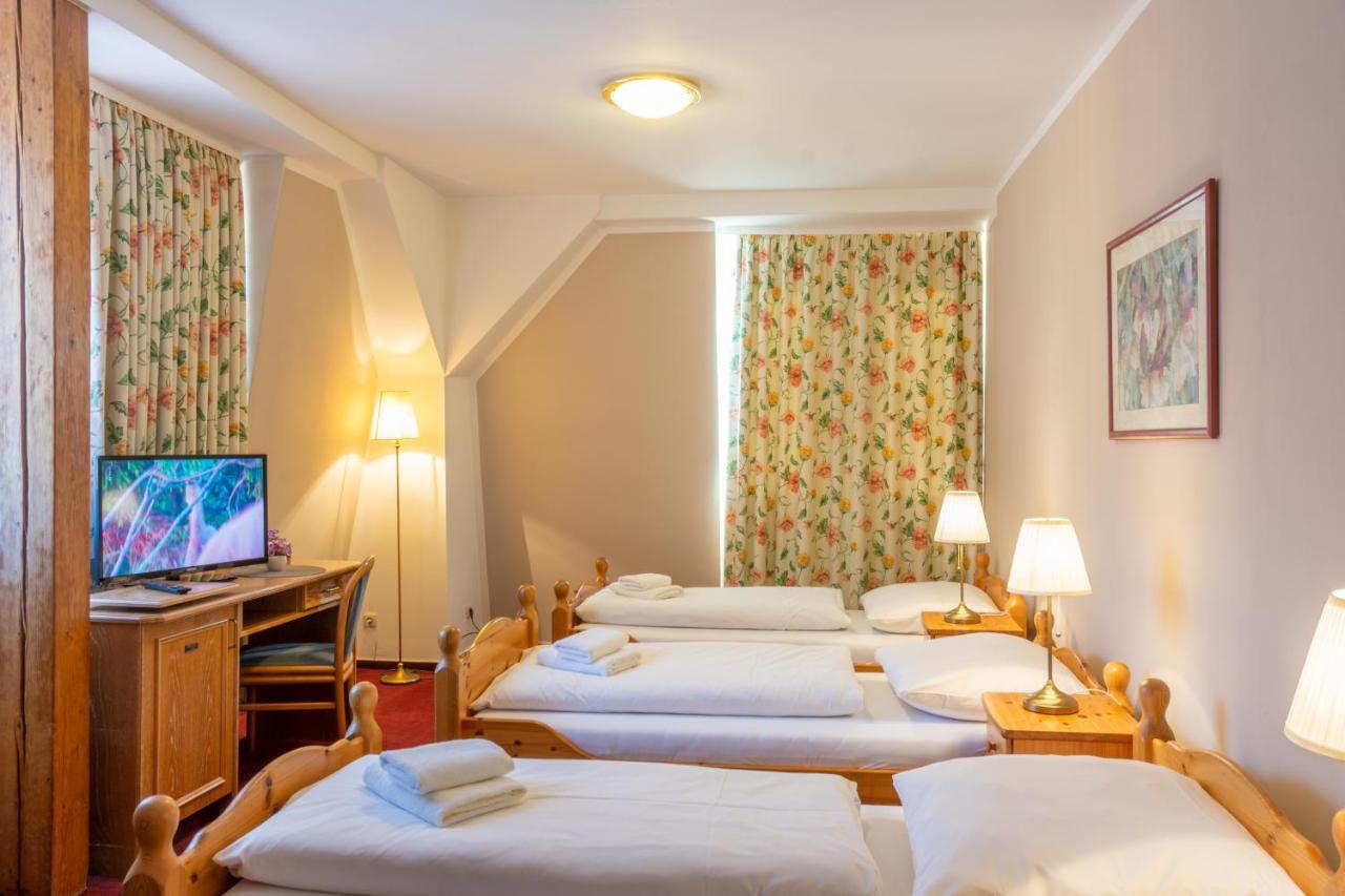 Hotel Klosterturm ฮิลเดสไฮม์ ภายนอก รูปภาพ