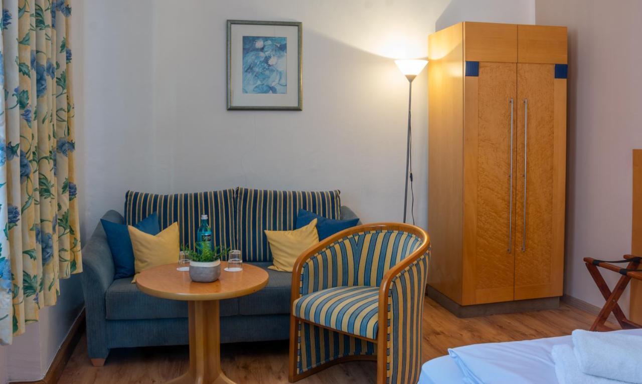 Hotel Klosterturm ฮิลเดสไฮม์ ภายนอก รูปภาพ