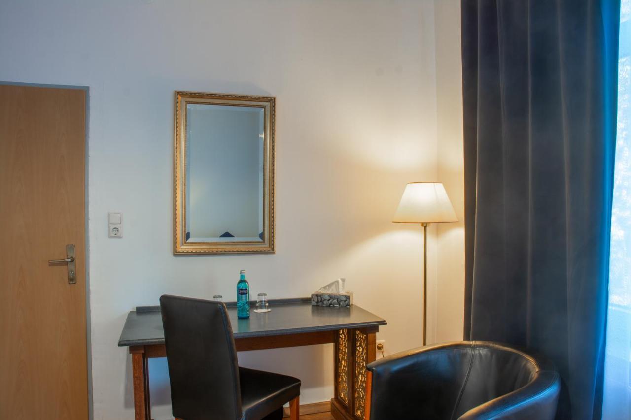 Hotel Klosterturm ฮิลเดสไฮม์ ภายนอก รูปภาพ