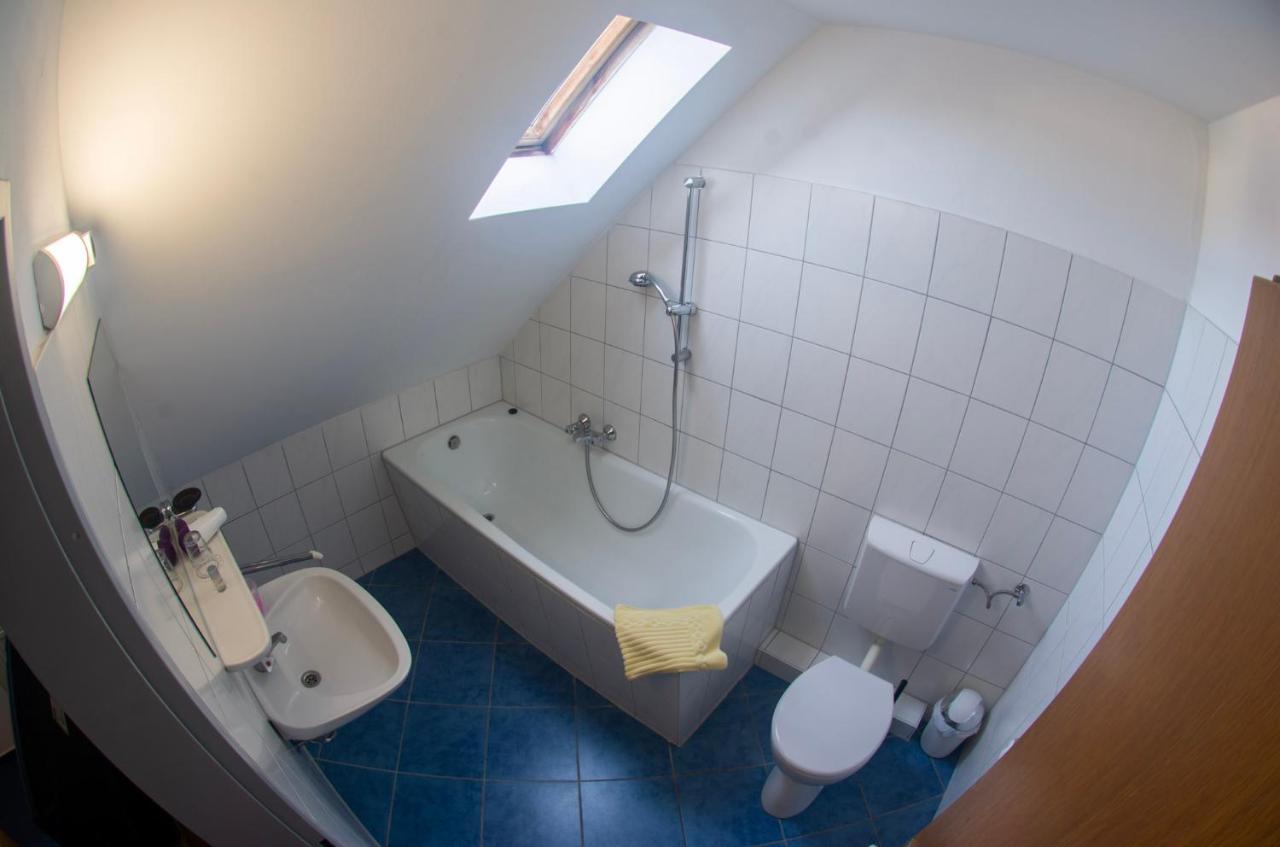 Hotel Klosterturm ฮิลเดสไฮม์ ภายนอก รูปภาพ