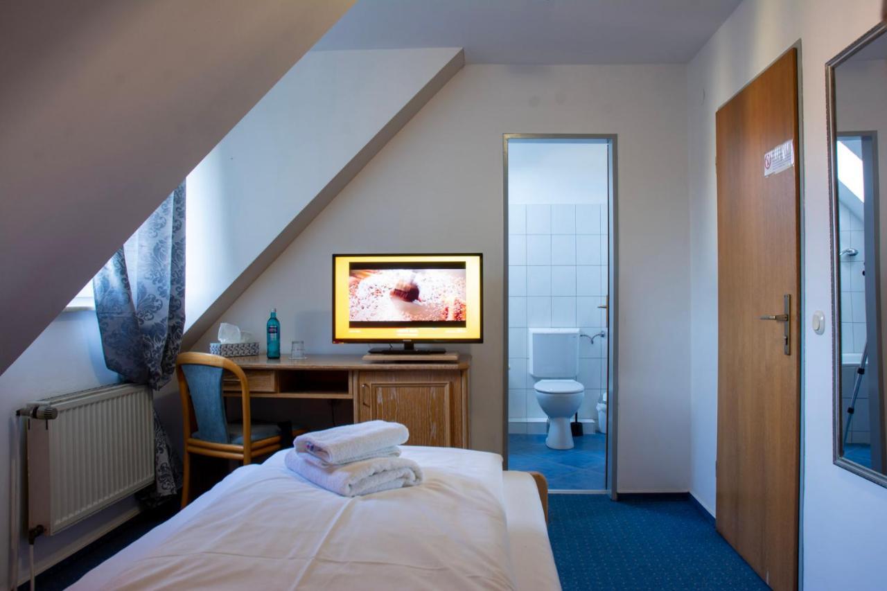 Hotel Klosterturm ฮิลเดสไฮม์ ภายนอก รูปภาพ